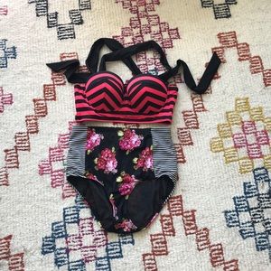 Torrid bikini set sz 0 floral and stripes